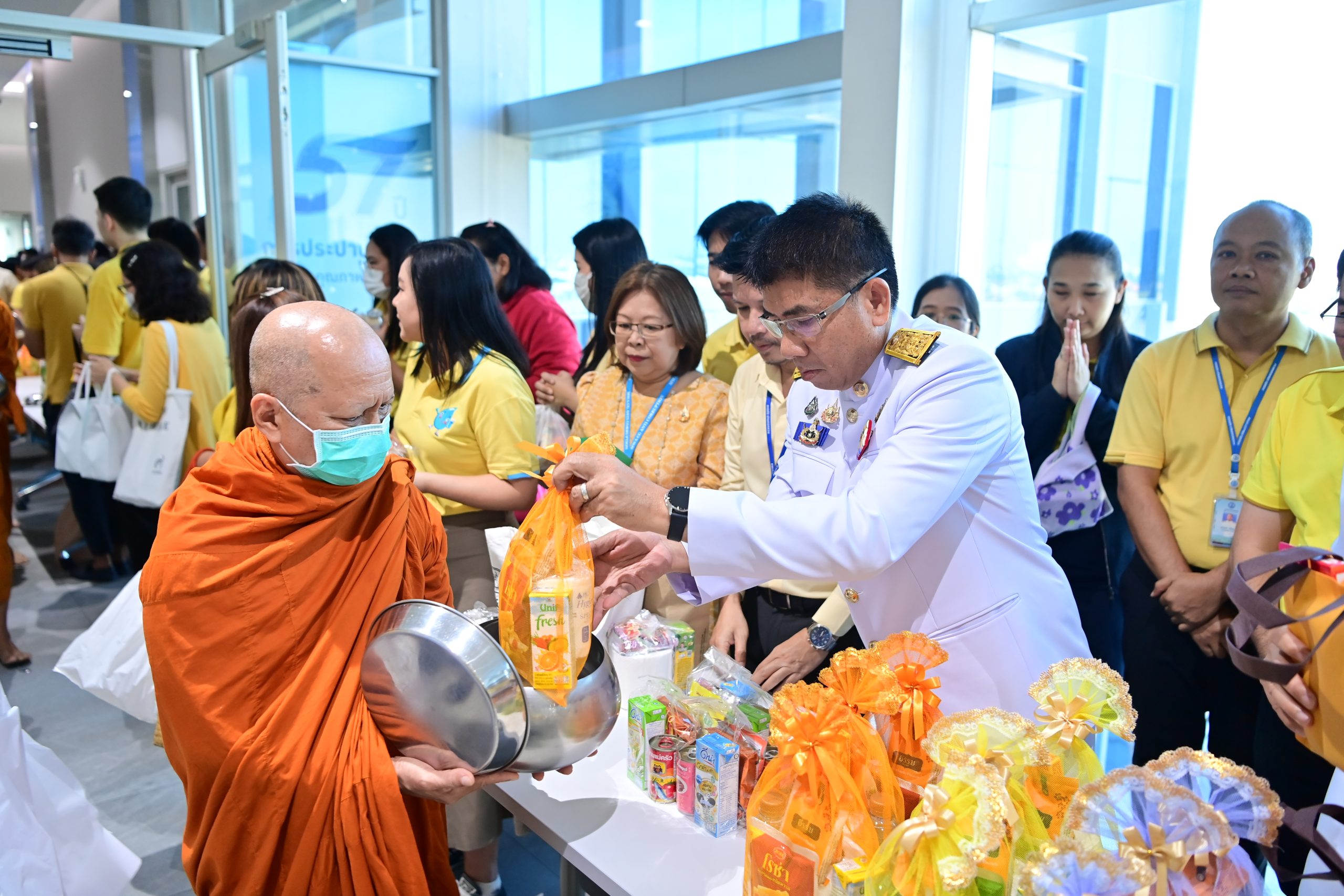 สภาธรรมาภิบาล กปน. ร่วมทำบุญตักบาตรเนื่องในวันพ่อแห่งชาติ 5 ธันวาคม 2567